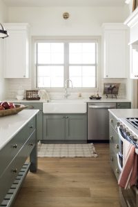 French Country Inspired Kitchen Design - Home Bunch Interior Design Ideas