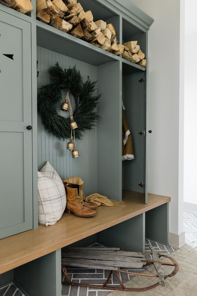 Mudroom Paint Color Ideas Farrow and Ball Card Room Green #Mudroom #PaintColorIdeas #FarrowandBall