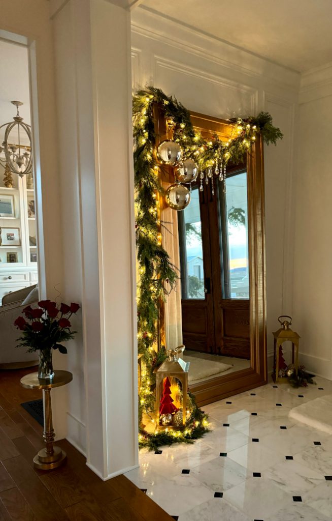Traditional Christmas Home Tour - Home Bunch Interior Design Ideas