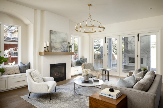 Benjamin Moore White Dove Living Room Creamy White Paint Color Benjamin Moore White Dove Living Room Creamy White Paint Color #BenjaminMooreWhiteDove #LivingRoom #CreamyWhitePaintColor