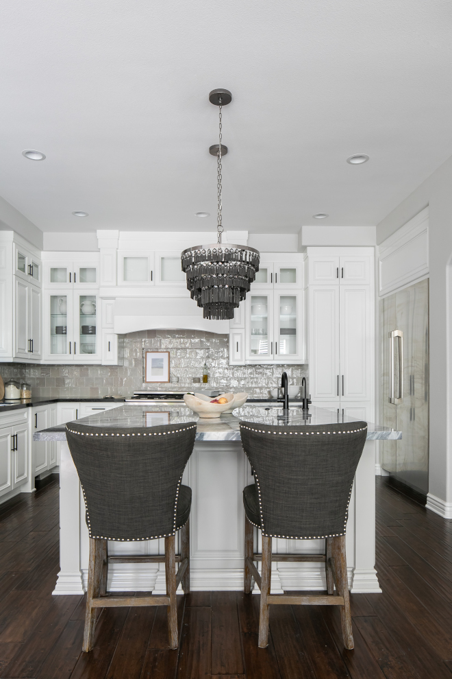 Classic white kitchen paint color Sherwin Williams Pure White Classic white kitchen paint color Sherwin Williams Pure White #Classicwhitekitchen #paintcolor #SherwinWilliams #SherwinWilliamsPureWhite