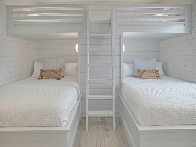 custom-built bunk beds perfect for family stays or guest visits custom-built bunk beds perfect for family stays or guest visits #custombuiltbunkbeds #bunkbeds #bunkroomideas
