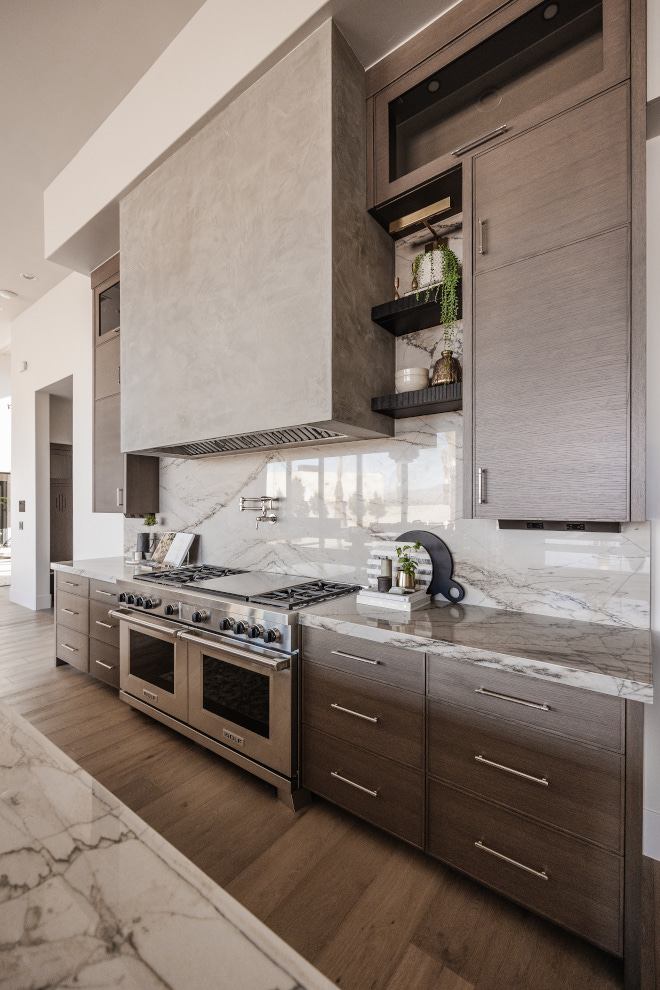 White Oak Kitchen with Quartzite Slab Backsplash White Oak Kitchen with Quartzite Slab Backsplash White Oak Kitchen with Quartzite Slab Backsplash #WhiteOakKitchen #Quartzite #Slab #Backsplash