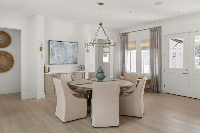 New home with light-filled interiors with lots of natural light and warm accents New home with light-filled interiors with lots of natural light and warm accents #Newhome #lightfilledinteriors #naturallight #warmaccents