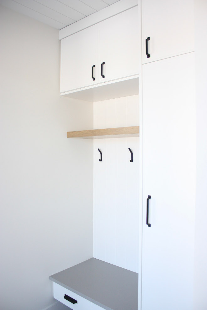 Benjamin Moore Chantilly Lace Benjamin Moore Chantilly Lace Benjamin Moore Chantilly Lace Paint color on cabinet #BenjaminMooreChantillyLace #BenjaminMoore #Paintcolor #cabinet