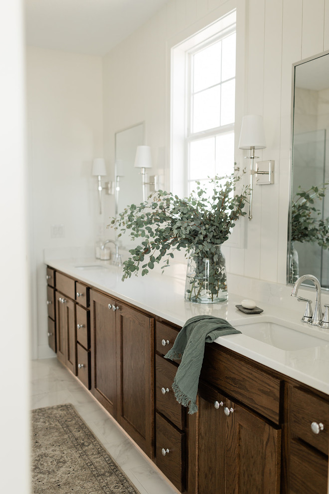 Red oak cabinet Red oak bathroom cabinet with white countertop Red oak cabinet Red oak bathroom cabinet #Redoak #cabinet #Redoakcabinet Red-oak-cabinet