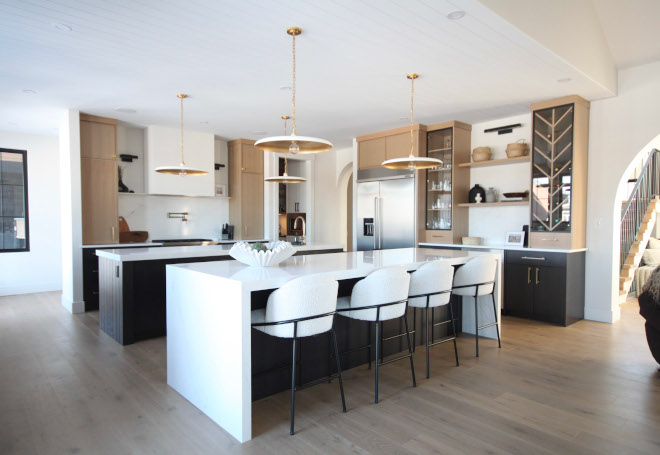 White Oak and Black Oak Kitchen Enhanced with accents of white oak and brass hardware #WhiteOak #BlackOak #Kitchen #Kitchenaccents #whiteoakKitchen #brass