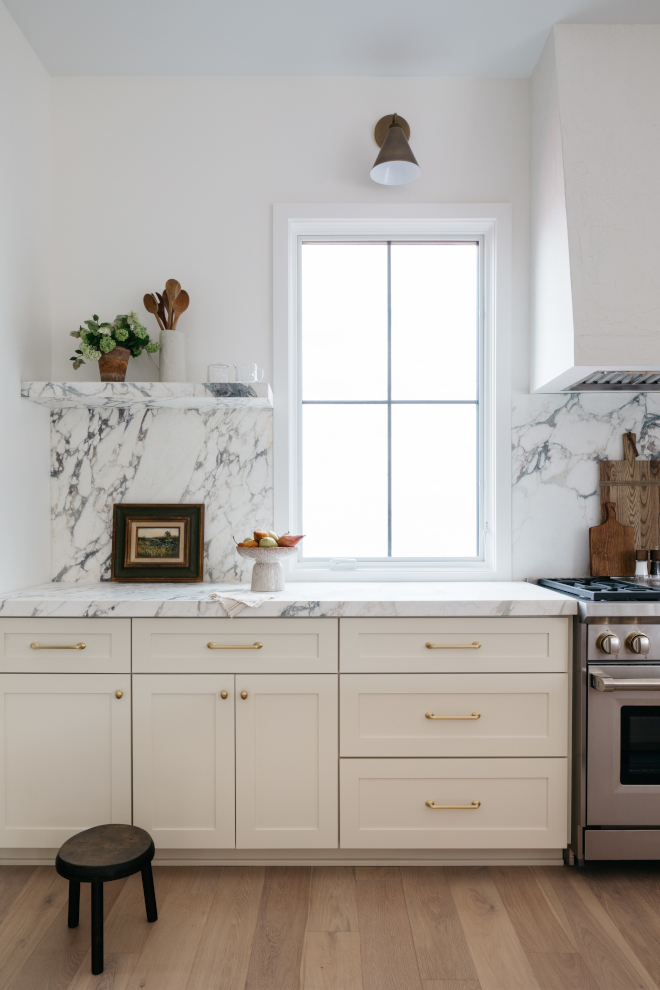 Benjamin Moore Creamy White Benjamin Moore Creamy White Benjamin Moore Creamy White Benjamin Moore Creamy White Paint Color #BenjaminMooreCreamyWhite #BenjaminMoore #PaintColor