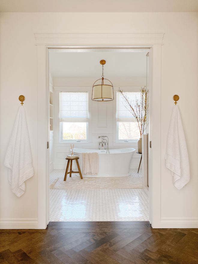 Benjamin Moore OC-117 Simply White Benjamin Moore OC-117 Simply White Benjamin Moore OC-117 Simply White Benjamin Moore OC-117 Simply White Paint Color #Whitepaintcolor #BenjaminMoore #BenjaminMooreOC117SimplyWhite #PaintColor