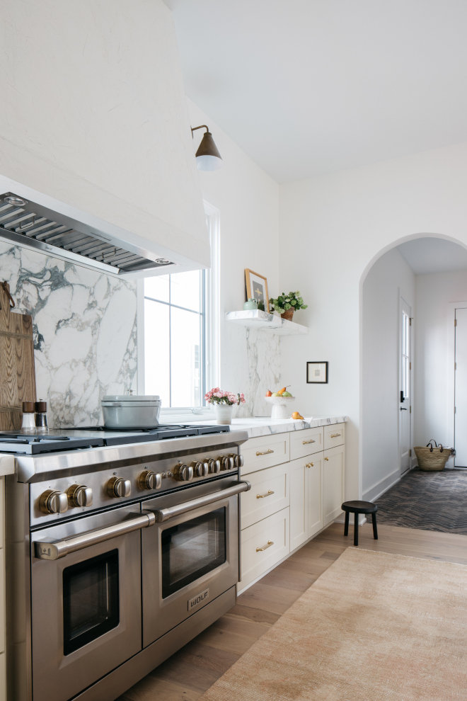 Benjamin Moore OC-7 Creamy White Benjamin Moore OC-7 Creamy White Kitchen Paint Color Benjamin Moore OC-7 Creamy White Kitchen Paint Color #BenjaminMooreOC7 #BenjaminMooreCreamyWhite #BenjaminMoore #Kitchen #PaintColor