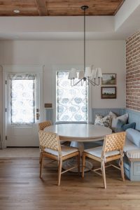 Fixer Upper Cottage - Home Bunch Interior Design Ideas