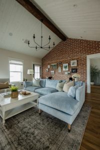Fixer Upper Cottage - Home Bunch Interior Design Ideas