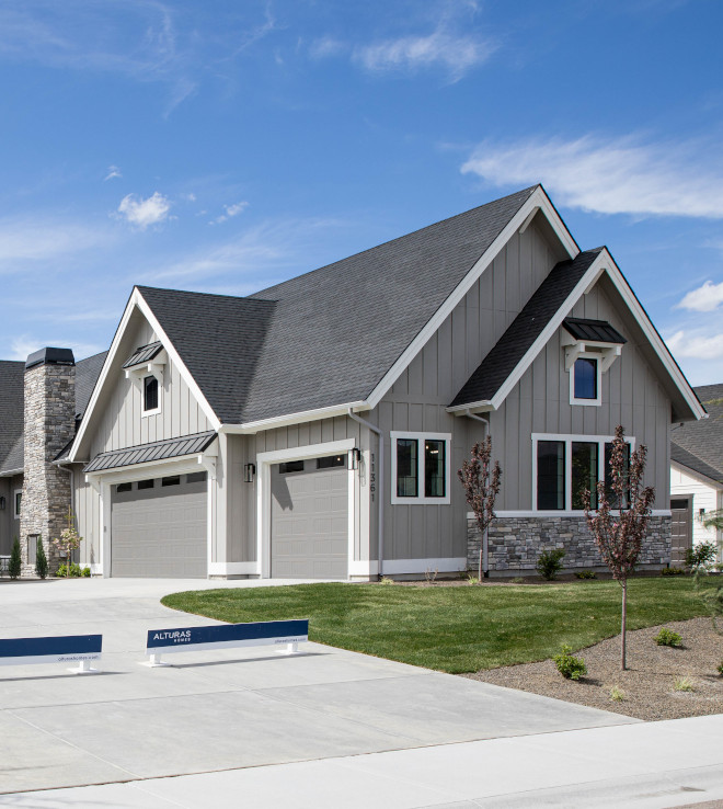 Sherwin Williams SW 7019 Gauntlet Gray Grey Garage Door Paint Color Sherwin Williams SW 7019 Gauntlet Gray Sherwin Williams SW 7019 Gauntlet Gray Grey Garage Door Paint Color Sherwin Williams SW 7019 Gauntlet Gray #SherwinWilliams #SherwinWilliamsSW7019 #SherwinWilliamsGauntletGray #Grey #GarageDoor #PaintColor