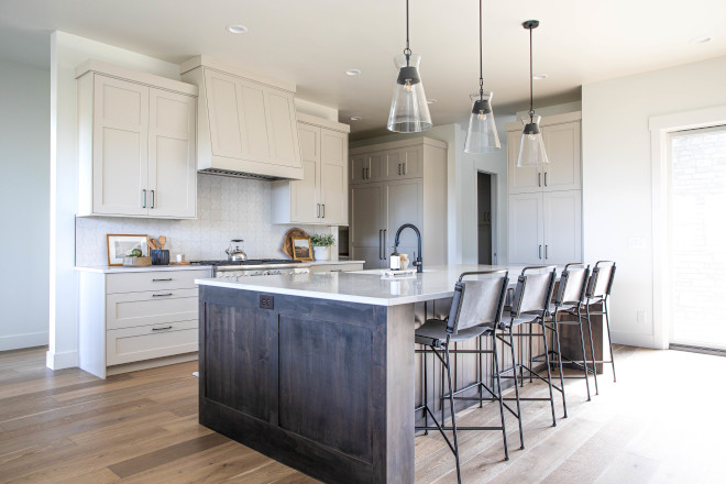 Warm neutral kitchen paint color Benjamin Moore Revere Pewter Warm neutral kitchen paint color Benjamin Moore Revere Pewter Warm neutral kitchen paint color Benjamin Moore Revere Pewter Warm neutral kitchen paint color Benjamin Moore Revere Pewter #Warmneutralkitchen #Warmkitchen #neutralkitchen #paintcolor #BenjaminMooreReverePewter