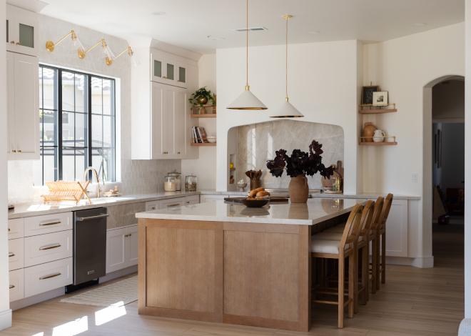 A Dated Kitchen Gets an Inspiring Renovation in Arizona A Dated Kitchen Gets an Inspiring Renovation in Arizona A Dated Kitchen Gets an Inspiring Renovation in Arizona #DatedKitchenRenovation #kitchen #IspiringRenovation #Arizona