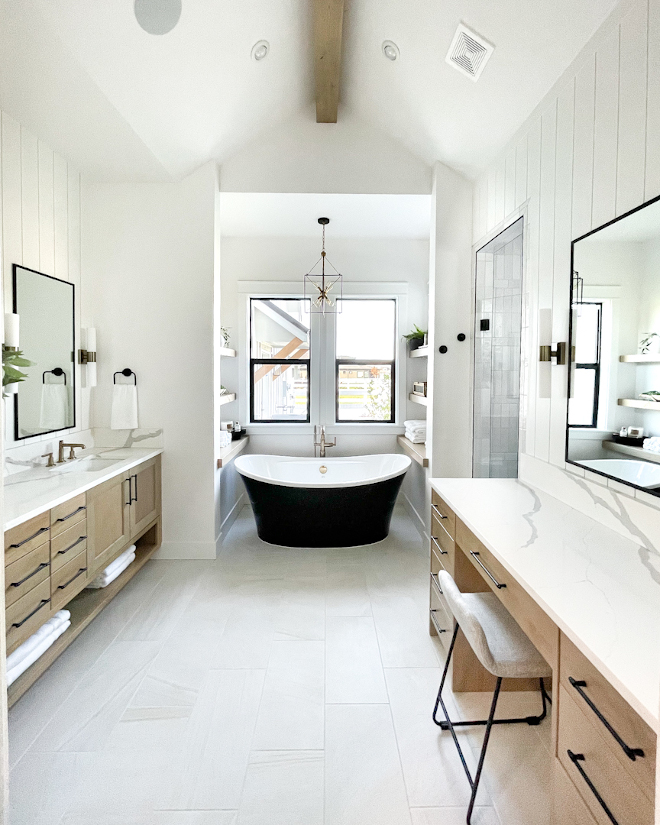 Sherwin Williams Pure White Modern Farmhouse Bathroom Paint Color Sherwin Williams Pure White Modern Farmhouse Bathroom Paint Color #SherwinWilliamsPureWhite #ModernFarmhouse #Bathroom #PaintColor