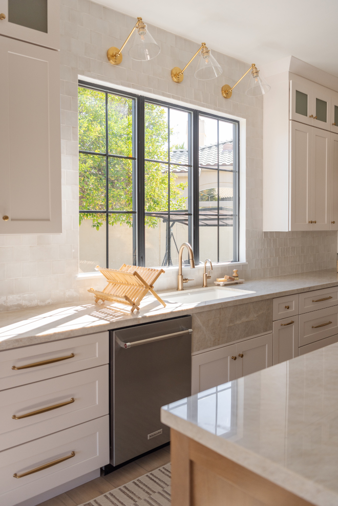 Sherwin Williams White Heron Sherwin Williams White Heron #SherwinWilliamsWhiteHeron Sherwin-Williams-White-Heron