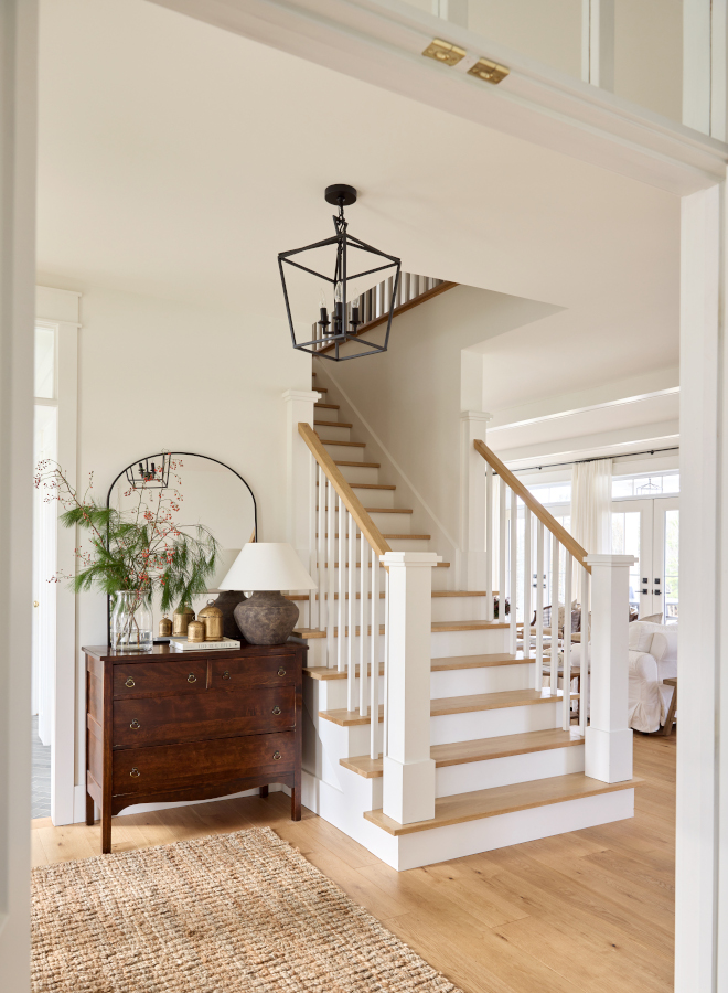 Simply White by Benjamin Moore Simply White by Benjamin Moore wall and trim paint color Simply White by Benjamin Moore Simply White by Benjamin Moore wall and trim paint color Simply White by Benjamin Moore Simply White by Benjamin Moore wall and trim paint color #SimplyWhitebyBenjaminMoore #BenjaminMoore #wall #trim #paintcolor