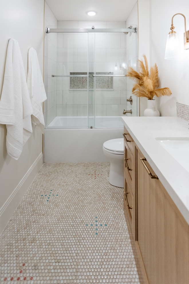 kids bathroom design inspiration Neutral kids bathroom design inspiration kids bathroom design inspiration #kidsbathroom #neutrakidsbathroom #kidsbathroomdesign #kidsbathroomdesigninspiration