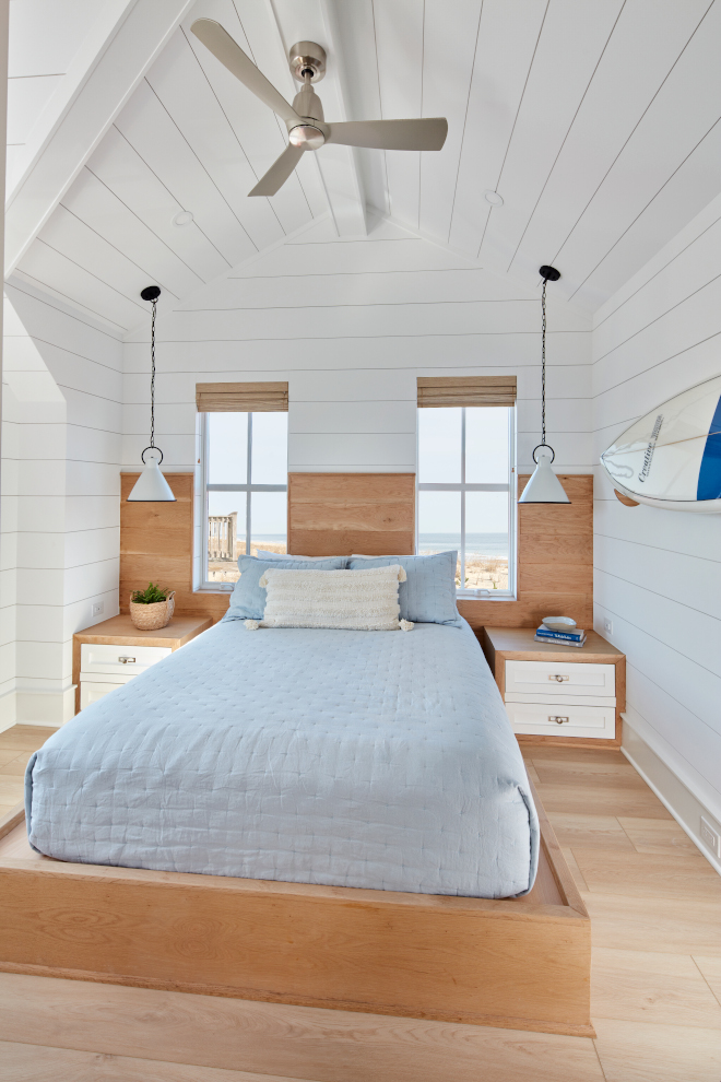 Oceanview bedroom Paint Color Bedroom Paint Color Benjamin Moore OC-65 Chantilly Lace Oceanview bedroom Paint Color Bedroom Paint Color Benjamin Moore OC-65 Chantilly Lace #Oceanviewbedroom #PaintColor #Bedroom #BedroomPaintColor #BenjaminMooreOC65ChantillyLace