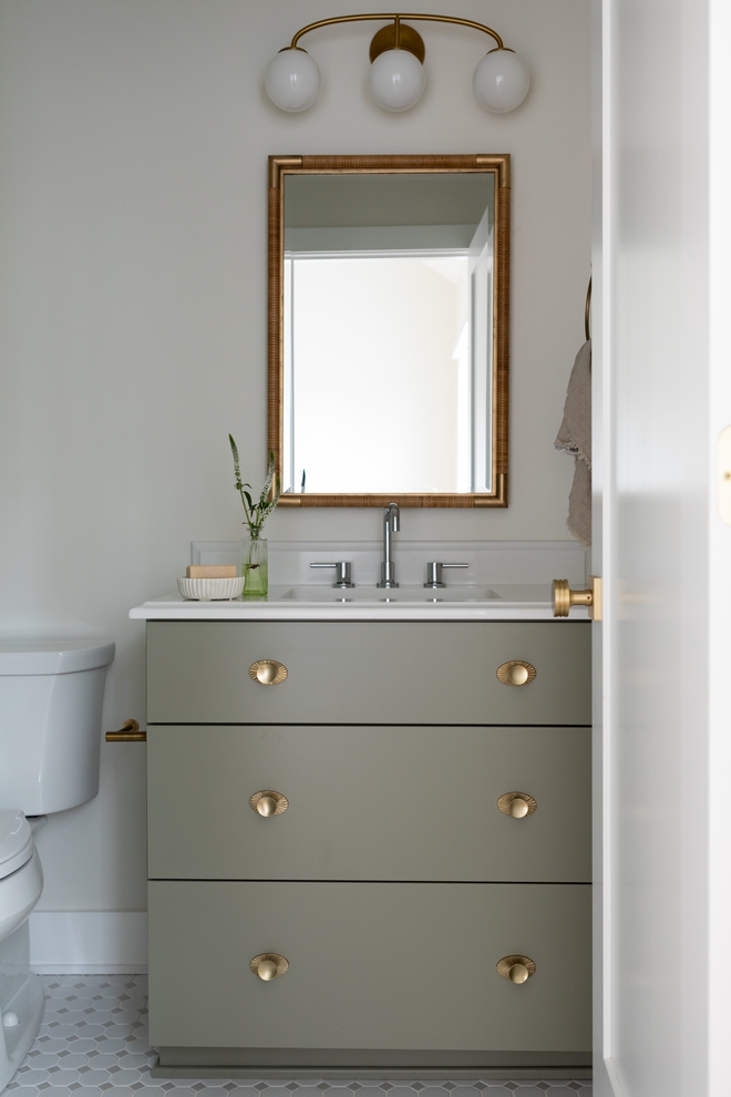 Sherwin Williams Canal Street earthy green paint color Sherwin Williams Canal Street earthy green paint color Sherwin Williams Canal Street earthy green paint color #SherwinWilliamsCanalStreet #earthygreen #earthy #green #paintcolor