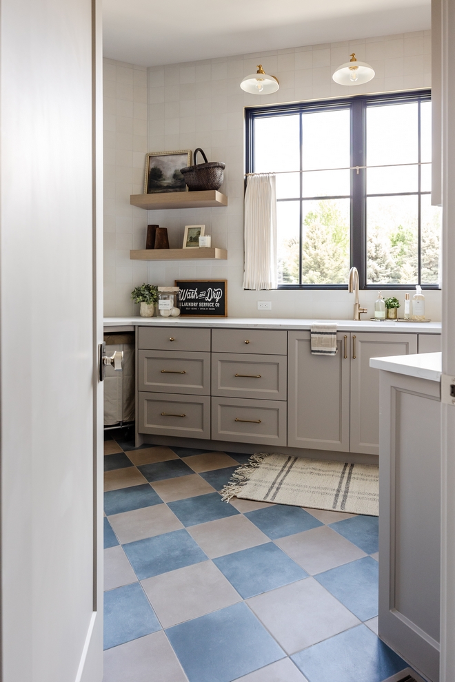 Main floor laundry room Main floor laundry room bigger and brighter Main floor laundry room Main floor laundry room Main floor laundry room #Mainfloor #laundryroom