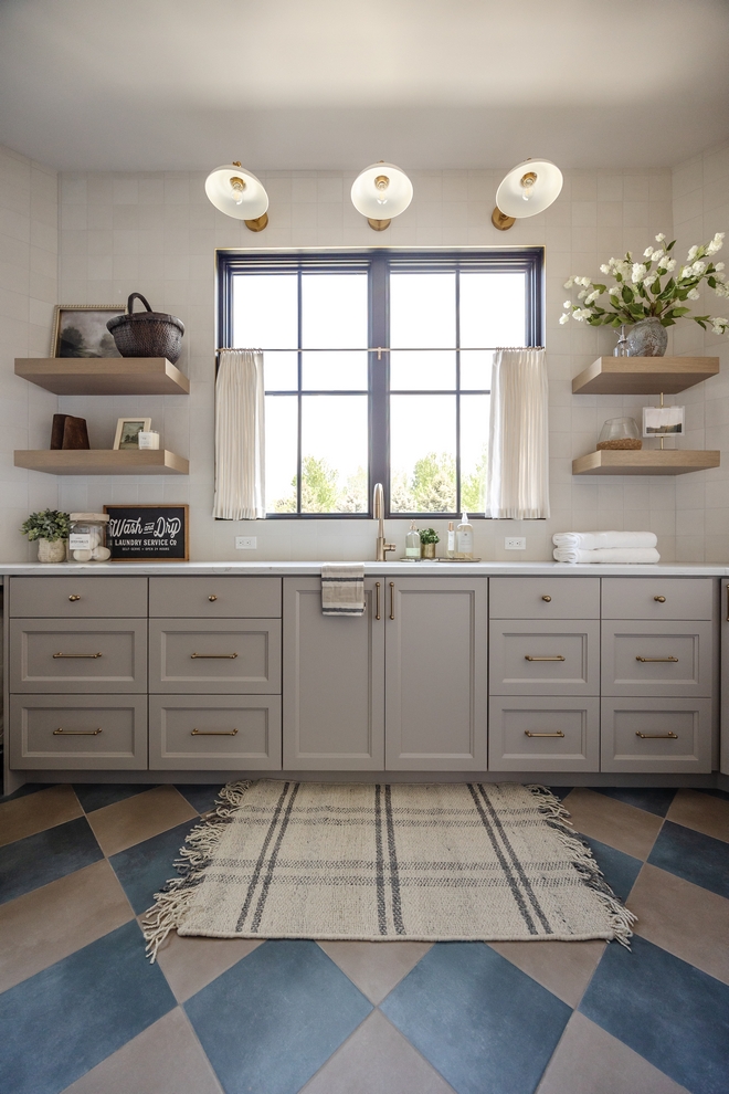 Benjamin Moore Stone Hearth Paint Color Benjamin Moore Stone Hearth Paint Color #BenjaminMoore #BenjaminMooreStoneHearth #PaintColor