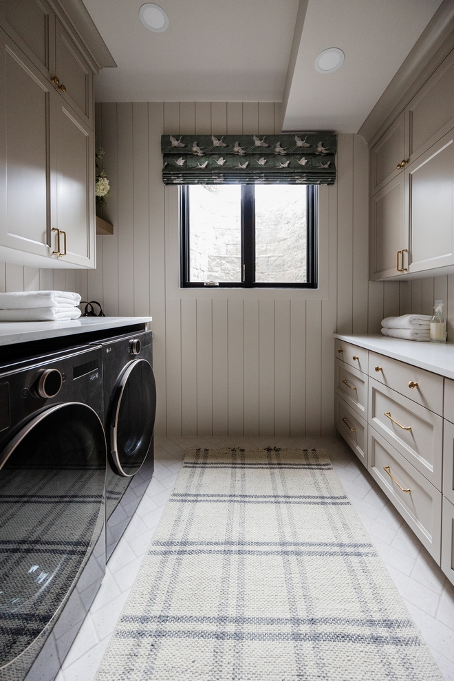 Sherwin Williams SW 7570 Egret White Sherwin Williams SW 7570 Egret White Sherwin Williams SW 7570 Egret White #SherwinWilliams #SherwinWilliamsSW7570 #SherwinWilliamsEgretWhite