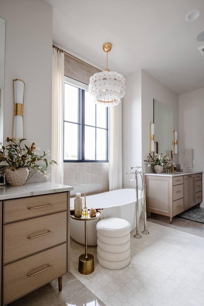 Tub Nook between bathroom vanities Tub Nook between bathroom vanities Tub Nook between bathroom vanities Tub Nook between bathroom vanities #TubNook #bathroom #vanities