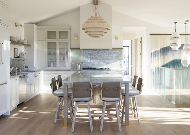 Benjamin Moore Simply White with Benjamin Moore White River Paint Color Benjamin Moore Simply White with Benjamin Moore White River Paint Color #BenjaminMoore #BenjaminMooreSimplyWhite #BenjaminMooreWhiteRiver #PaintColor