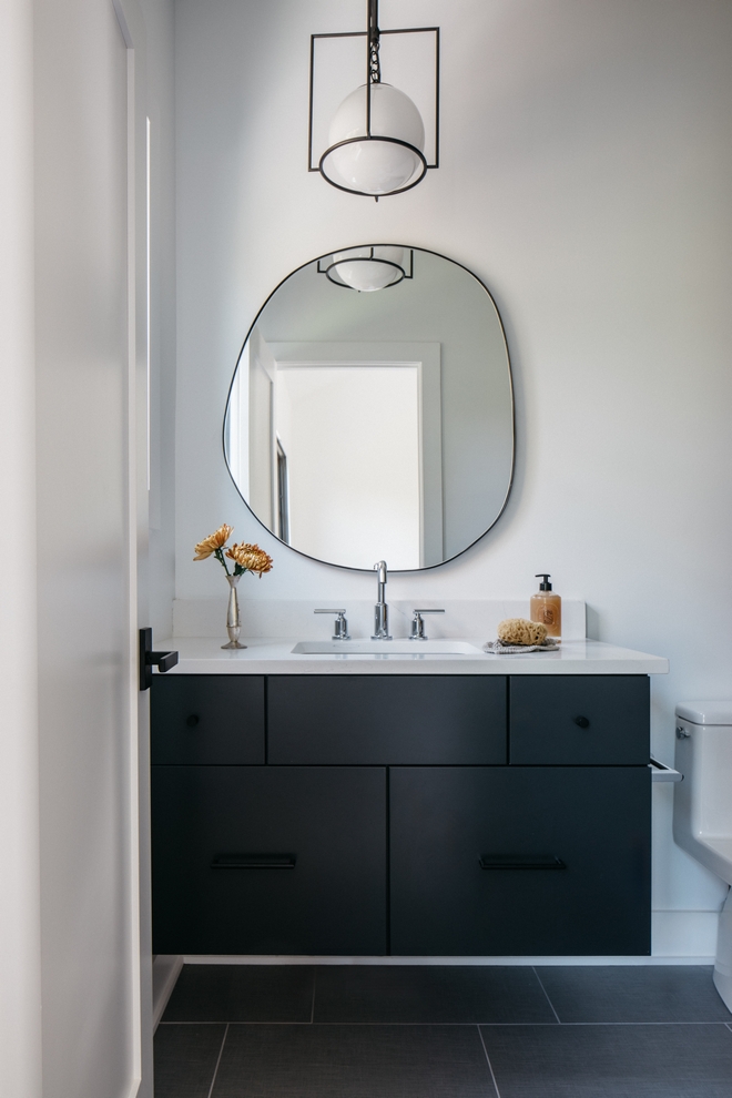 Benjamin Moore OC-65 Chantilly Lace bathroom wall paint color Benjamin Moore OC-65 Chantilly Lace bathroom wall paint color