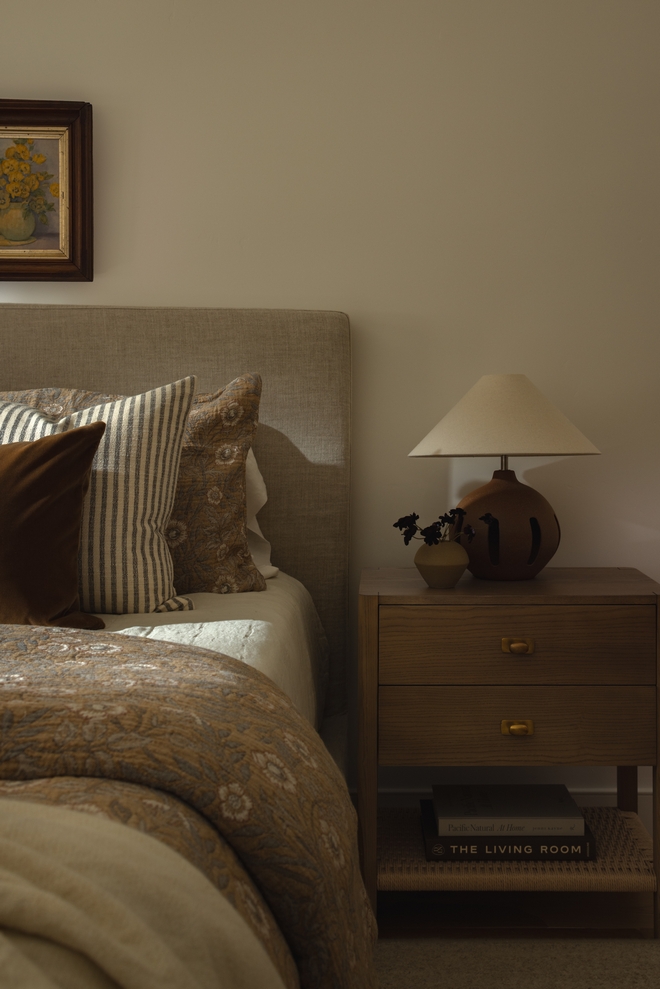 Benjamin Moore White Dove paint color bedroom walls