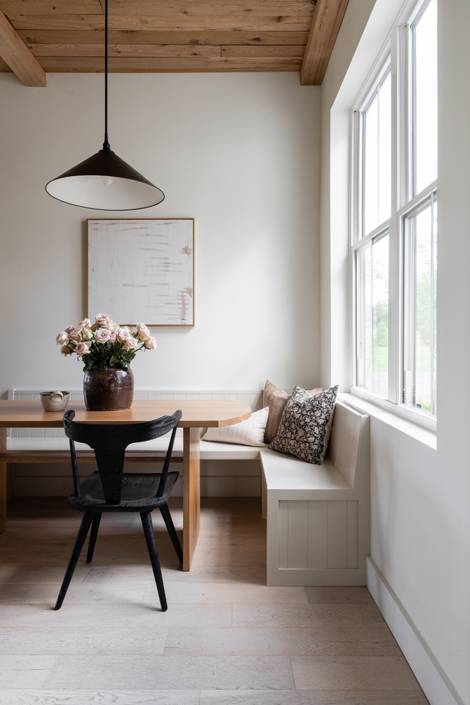 Benjamin-Moore-Creamy-White Benjamin Moore Creamy White Paint Color #BenjaminMoore #BenjaminMooreCreamyWhite #WhitePaintColor #PaintColor