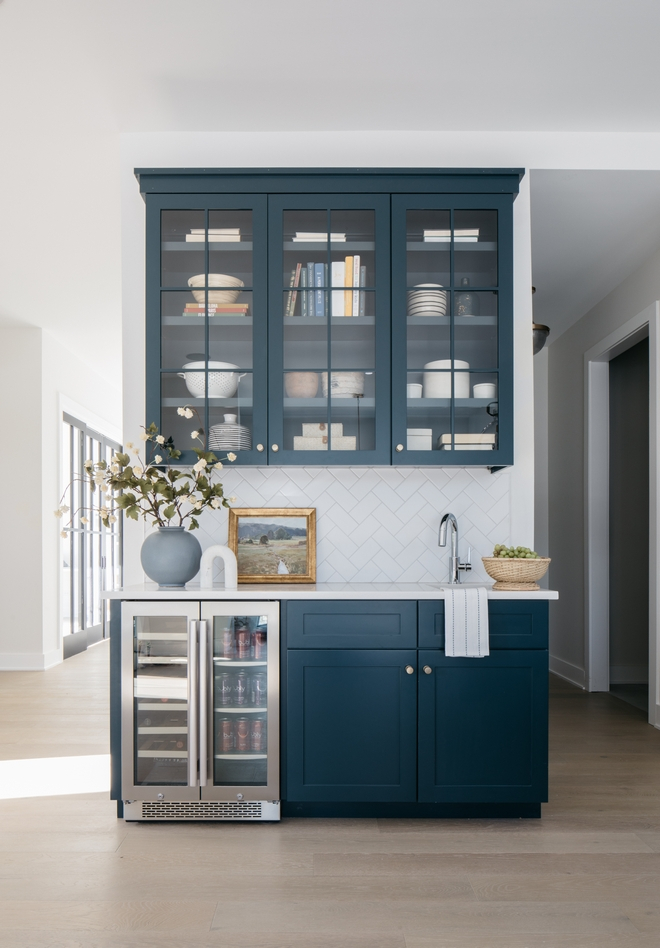 Benjamin-Moore-Narragansett-Green Benjamin Moore Narragansett Green Paint Color #BenjaminMoore #BenjaminMooreNarragansettGreen #PaintColor