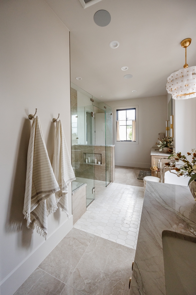 Sherwin-Williams-Egret-White-Paint-Color Sherwin Williams Egret White Paint Color #SherwinWilliams #SherwinWilliamsEgretWhite #PaintColor #wholehouse