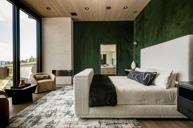 organic-modern-bedroom-green-accent-wall