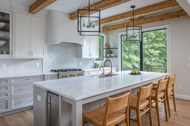 benjamin-moore-gray-owl-lower-cabinets Benjamin Moore Gray Owl adds subtle depth and contrast while maintaining the kitchen's soft and timeless palette.