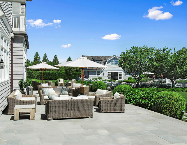 Patio Decoraing Ideas. This patio was perfectly decorated. I love the patio furniture and the view to the pool house. #Patio #Patiodecor #PatioFurniture