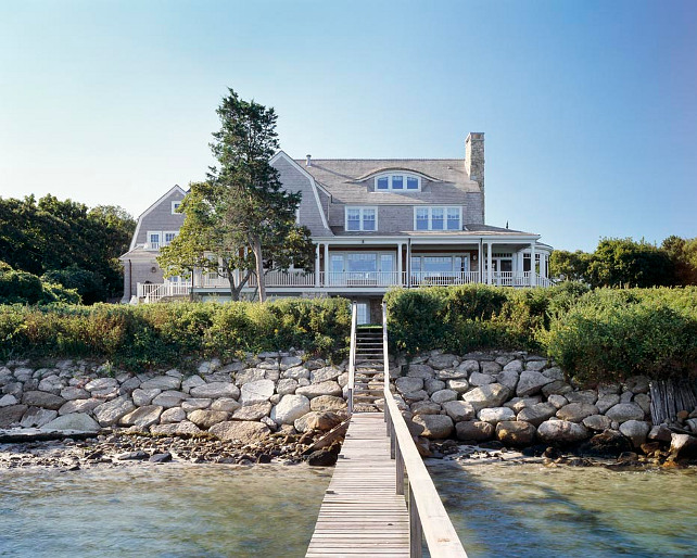 Beach House. This is a dream beach house. Great architecture and interiors! #BeachHouse #Architecture #Interiors