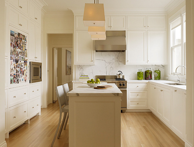 Benjamin Moore Simply White The Color of the Year Kitchen cabinet paint color. Benjamin Moore Simply White OC-117 #BenjaminMooreSimplyWhite #BenjaminMoorePaintColors Stone Interiors