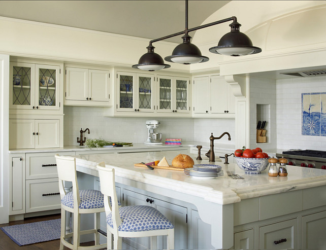 Cream White Kitchen. This is a good example of cream (off-white) kitchen design. Now we see why it's so trendy to have a cream white kitchen these days. #Kitchen #Offwhite #creamwhite 