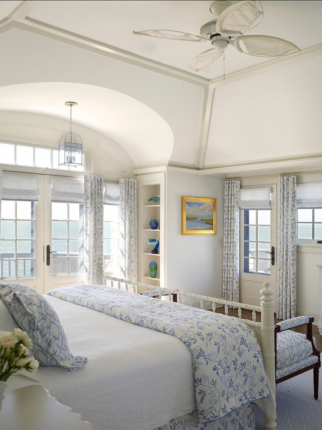 Bedroom. This coastal bedroom has everything you could wish for, even ocean views! #Bedroom #Coastal #Interiors