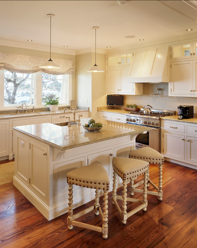 Kitchen. If you dream of having a perfectly designed off-white kitchen, you probably just found it! There's plenty of design inspiration here! #Kitchen