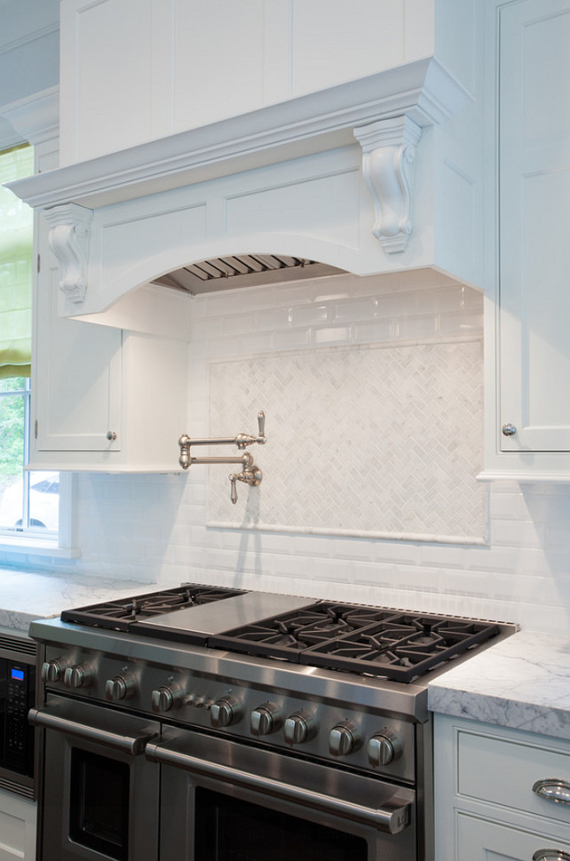 Backsplash behing range. Behind Range Backsplash. Behind Range Backsplash Ideas. Behind Range Backsplash Design. #BehindRangeBacksplash #Backsplash Duneier Design.