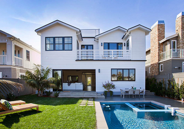 Bakcyard with pool. Backyard with pool and grass. #backyard #pool #grass Design by White Picket Fence, Inc.