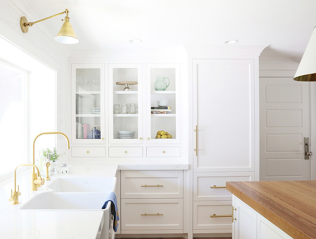 Benjamin Moore Chantilly Lace. Cabinet Benjamin Moore Chantilly Lace. Kitchen Benjamin Moore Chantilly Lace. Benjamin Moore Chantilly Lace Paint Color. #BenjaminMooreChantillyLace