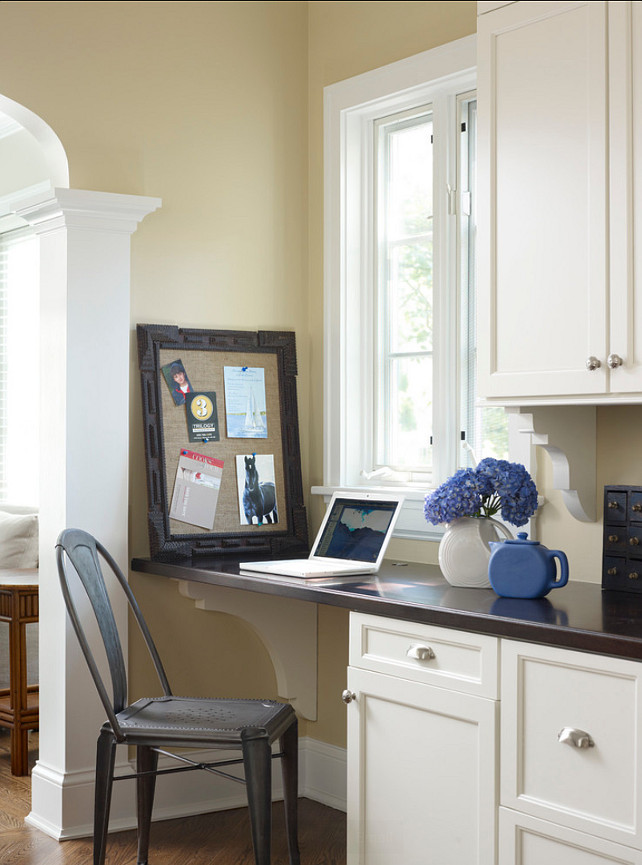 Benjamin Moore Paint Color. Benjamin Moore Abingdon Putty. #BenjaminMoore #AbingdonPutty. Boomgaarden Architects, Joyce Bruce & Sterling Wilson Interiors.