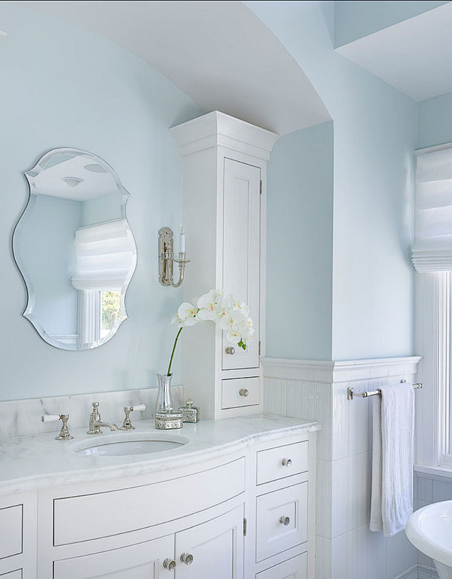 Benjamin Moore Paint Color. Benjamin Moore Feather Grey. #BenjaminMooreFeatherGrey #BenjaminMoorePaintColors . 