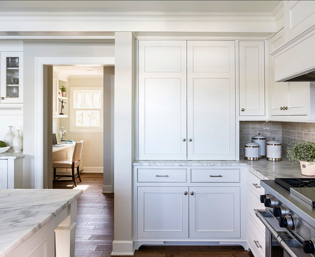 Benjamin Moore Paint Colors. Benjamin Moore Simply White. #BenjaminMoore #SimplyWhite #BenjaminMoorePaintColor #BenjaminMooreWhitePaintColor