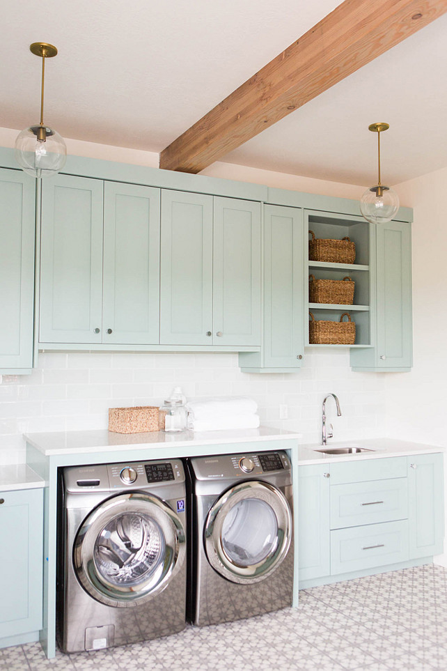 Coastal Blue Laundry Room Design - Home Bunch Interior Design Ideas